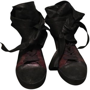 CA by Cinzia Araia Black Rabbit Ear Wedges Size 38